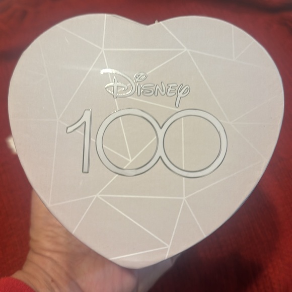 Mickey and Minnie Watch - Picture 5 of 8